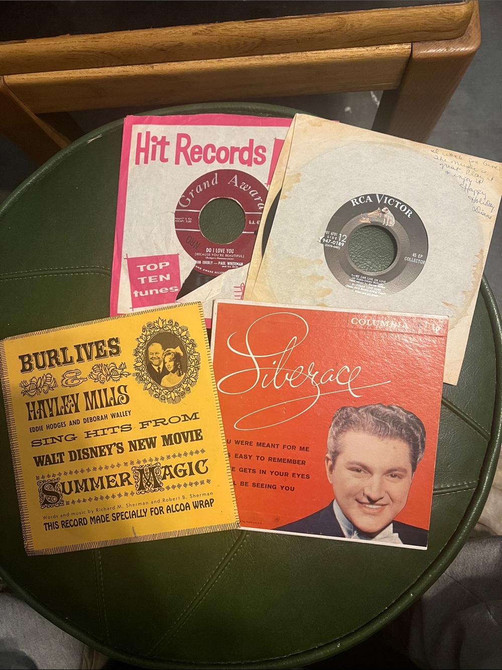 BUNDLE OF 4 VINTAGE/ANTIQUE 7IN 45 1950s LIBERACE 1963 HALEY MILLS WALT DISNEY